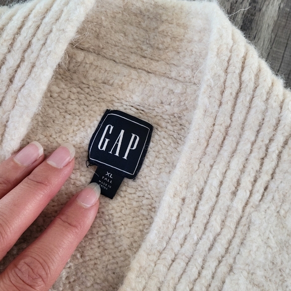 Wool-Blend Button-Front Cardigan Sweater - Picture 5 of 7